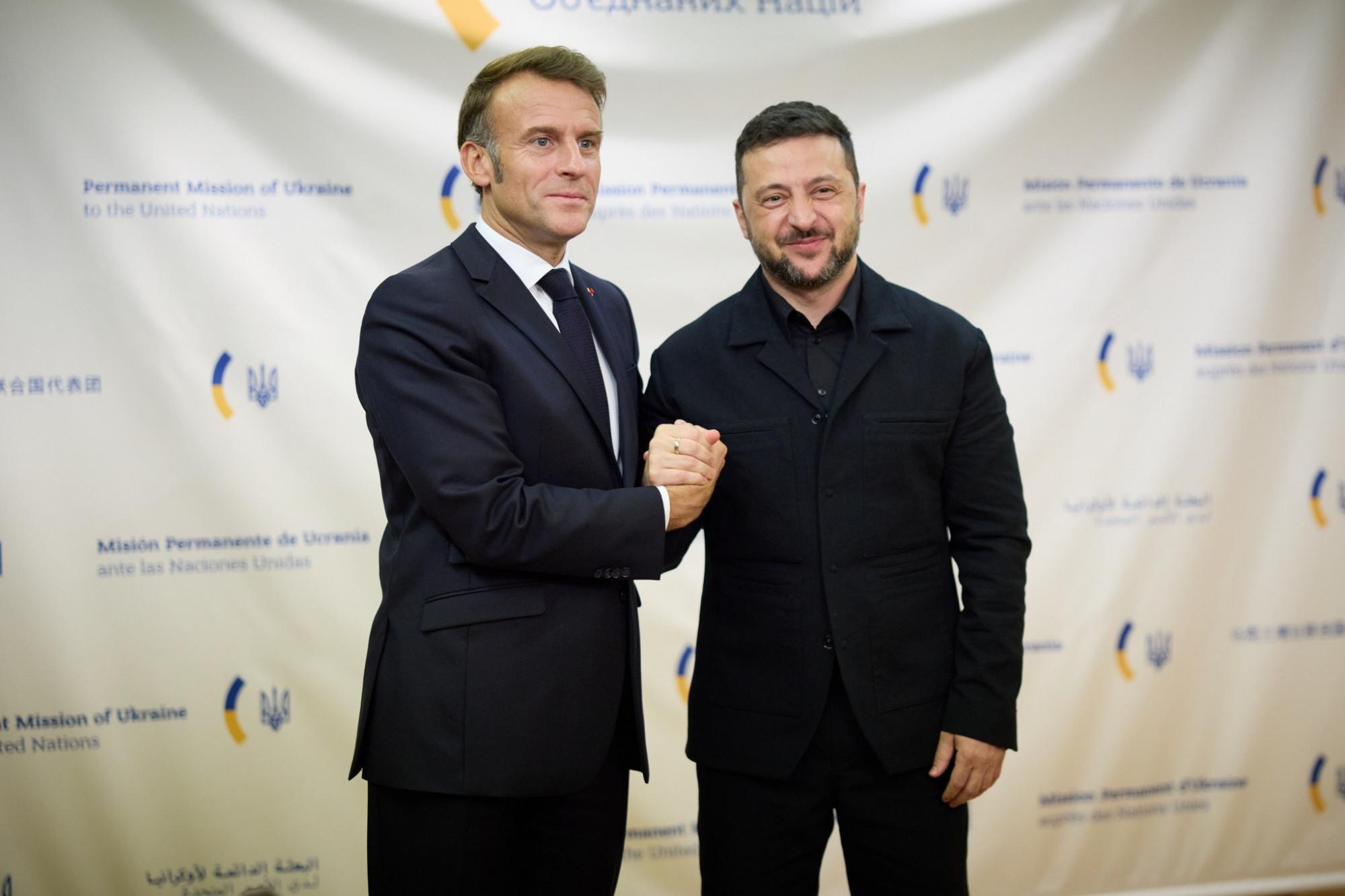 Зеленський і Макрон домовилися найближчим часом зустрітися